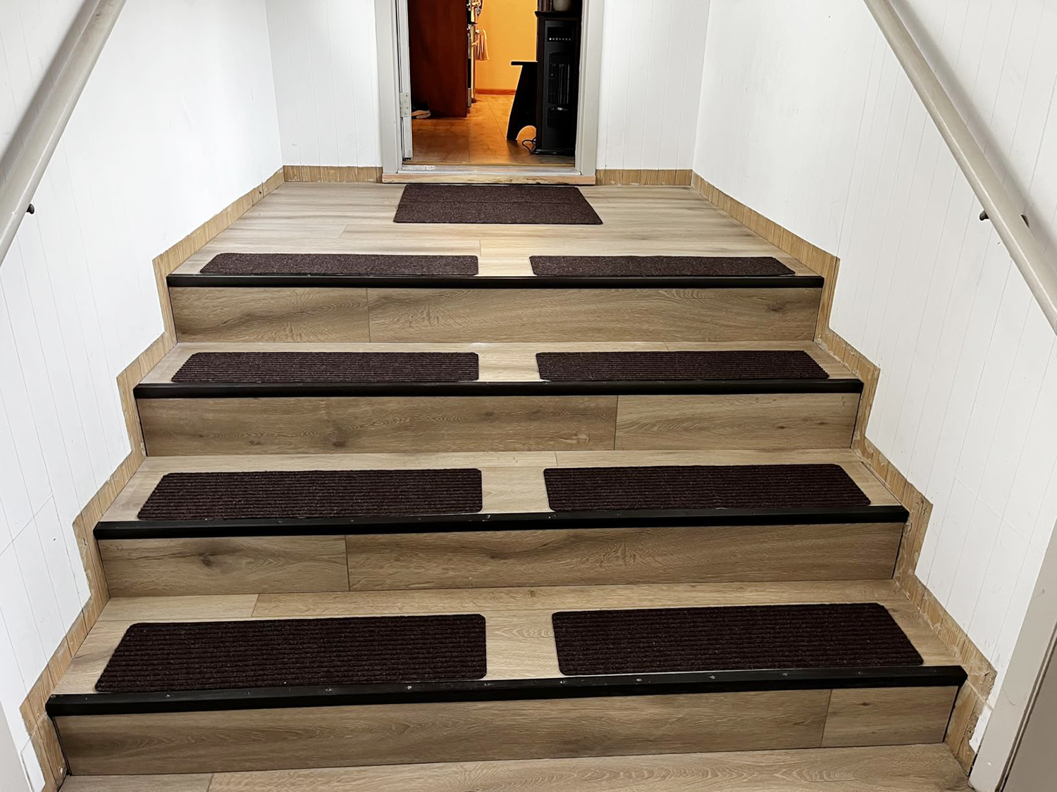 Non-Skid Carpet Treads 03 (55)