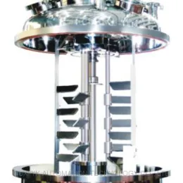 Vacuum emulsifying mixer