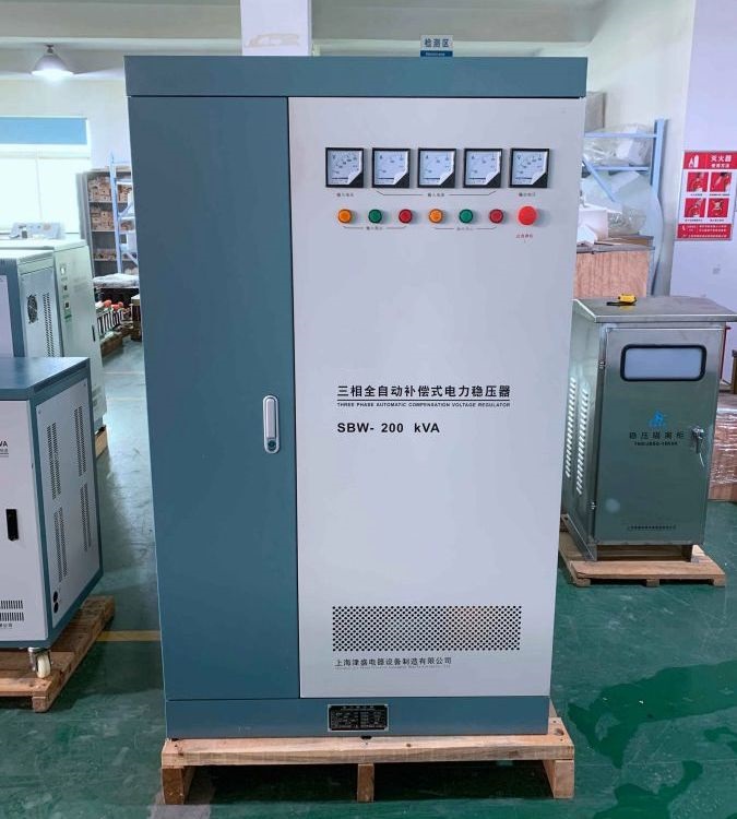 200KW three-phase compensated Voltage regulator