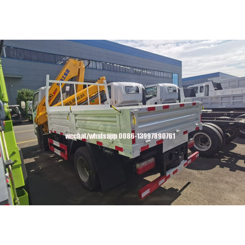 Dongfeng 95HP Cargo Truck with 3.2Tons XCMG Articulated Crane