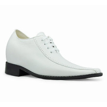 The Europe style/Italian shoes style is with elongated and tapered toe, corresponds well with professional attire or dress slack