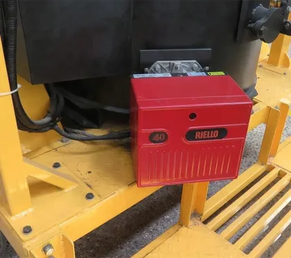 Asphalt Road Crack Sealing Machine with Riello Burner (FGF-200)
