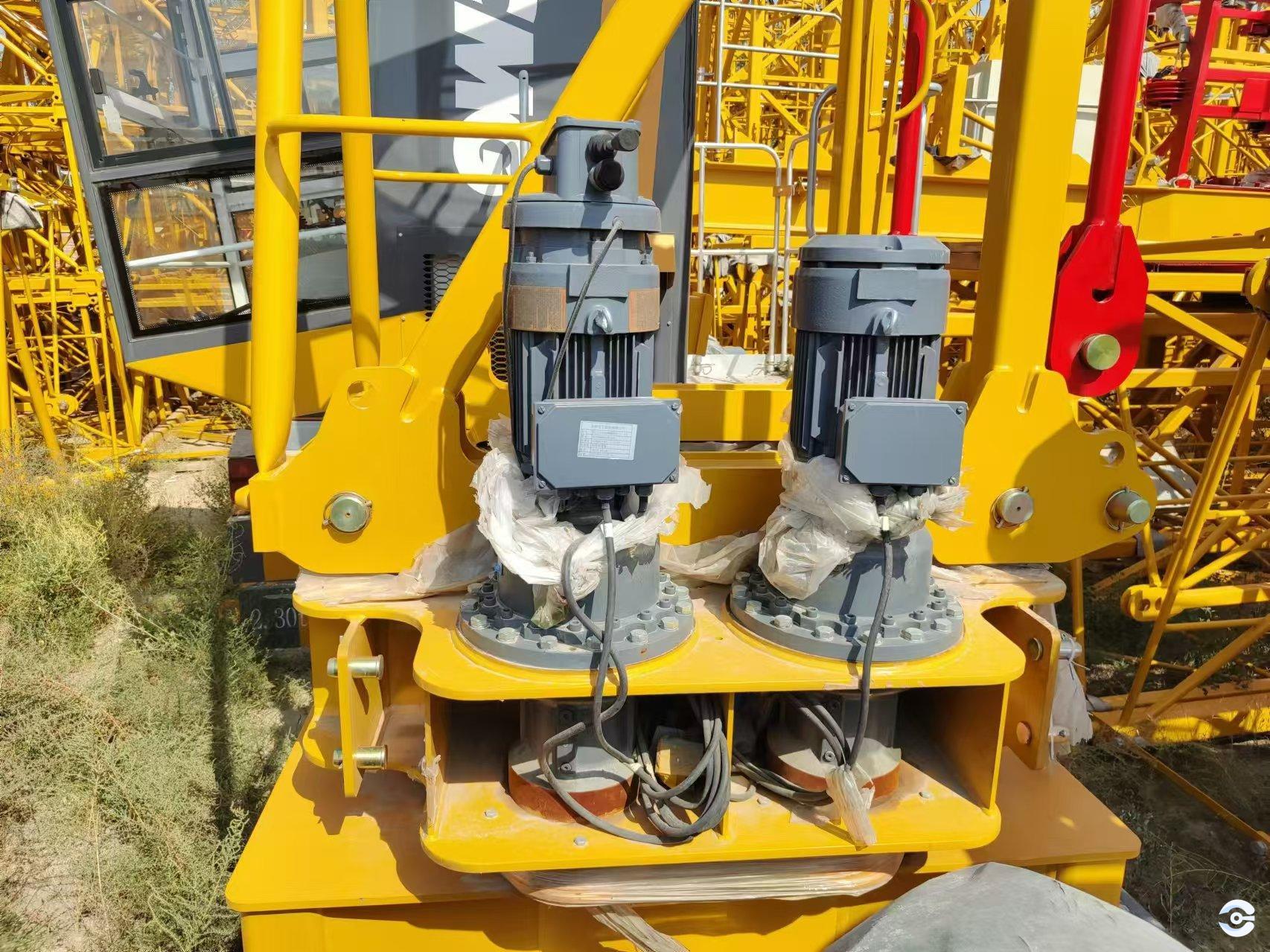 Second-hand tower crane with lattice structure Second-hand tower crane with lattice structure