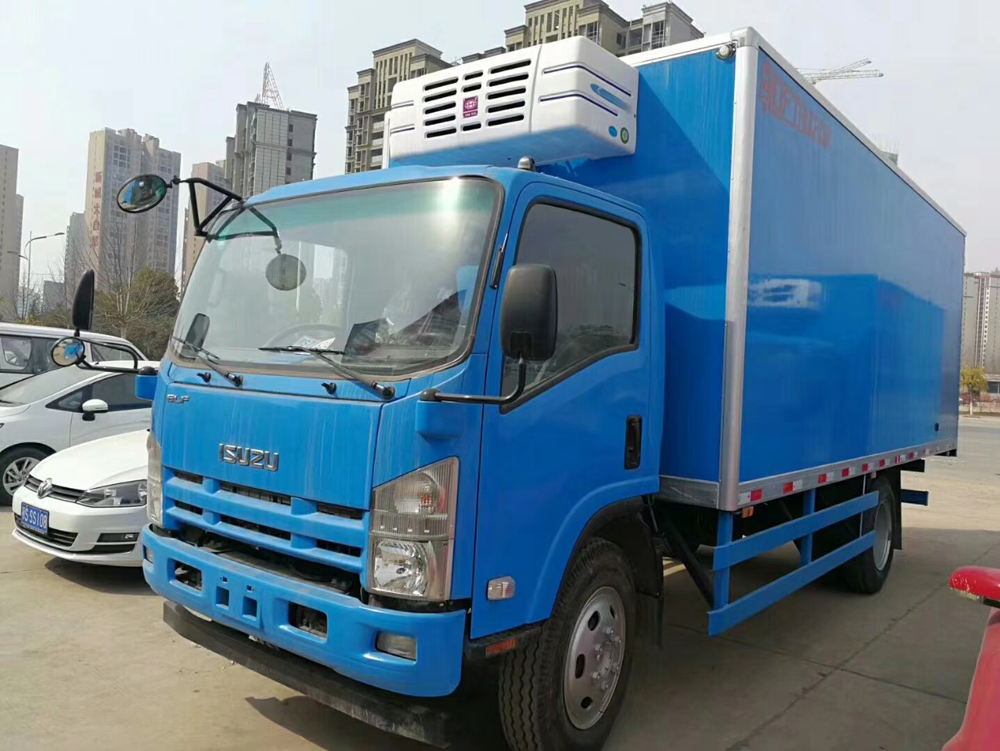 isuzu refrigerated truck 1