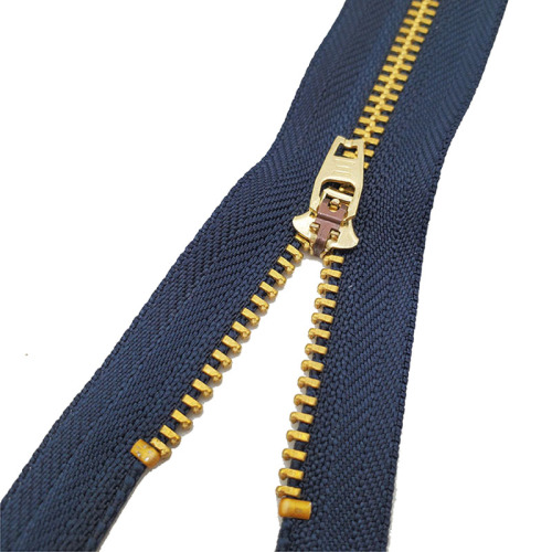 China Custom Black Brass Metal Zipper Tape Manufactory