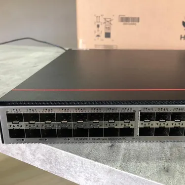 High-Performance Enterprise Network Switch: 24 10GE and 6 40GE Ports Huawei S6730-H24X6C