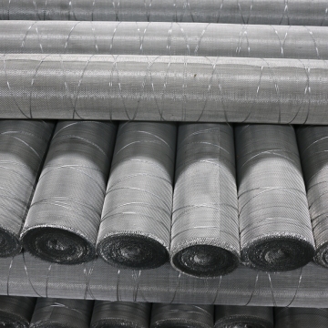 2024 Hot Sell Galvanized Window Screen 18x14 Mesh 0.009 Wire Diameter 48x100 Roll India