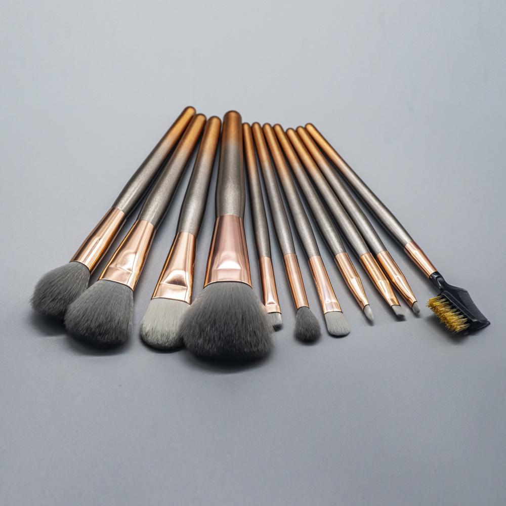 makeup brush