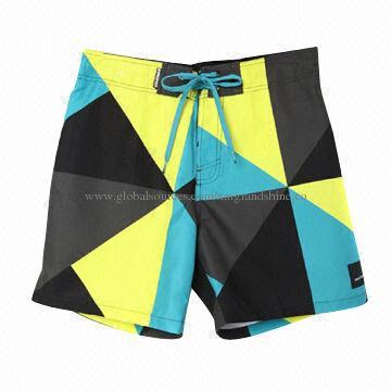 Men's holiday beach trunks in contrast color