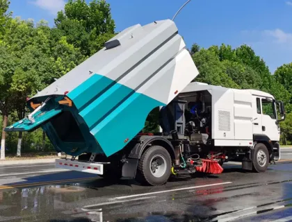 HOWO 9m³ Road Sweeper Truck Street Sweeper Truck