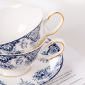 2023 Tazas de té y platillos florales Conjunto de taza de copa de cerámica Taza de café y platillo Regalo de Navidad de lujo para mujeres