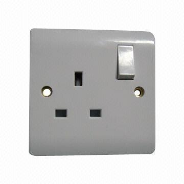 Bakelite switch socket with England design