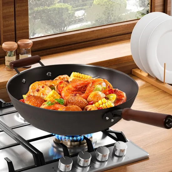 Nonstick Wok with Lid and Cast Iron Wok