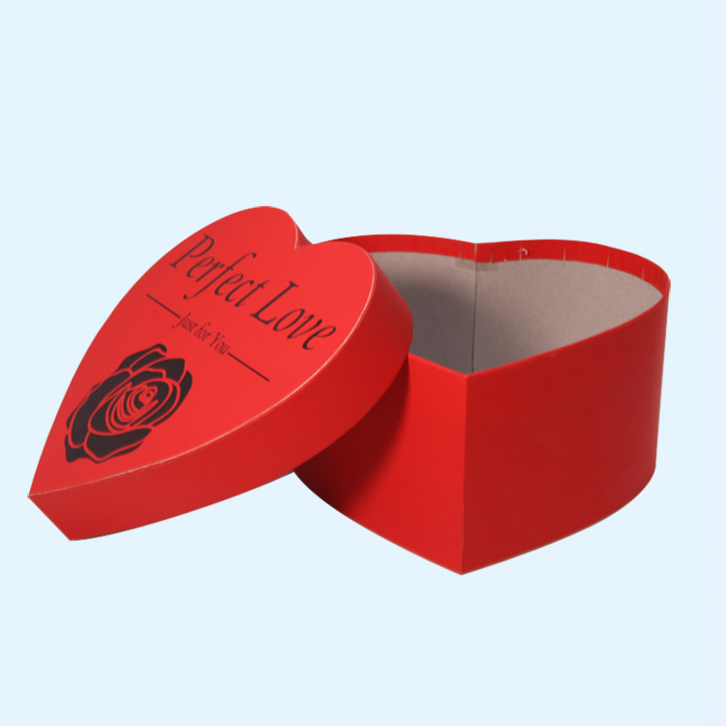 صندوق حلو قلب أحمر مخصص