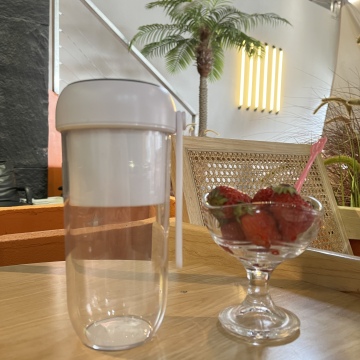 Portable Rechargeable Blender: Fruit Juicer and Food Mixer