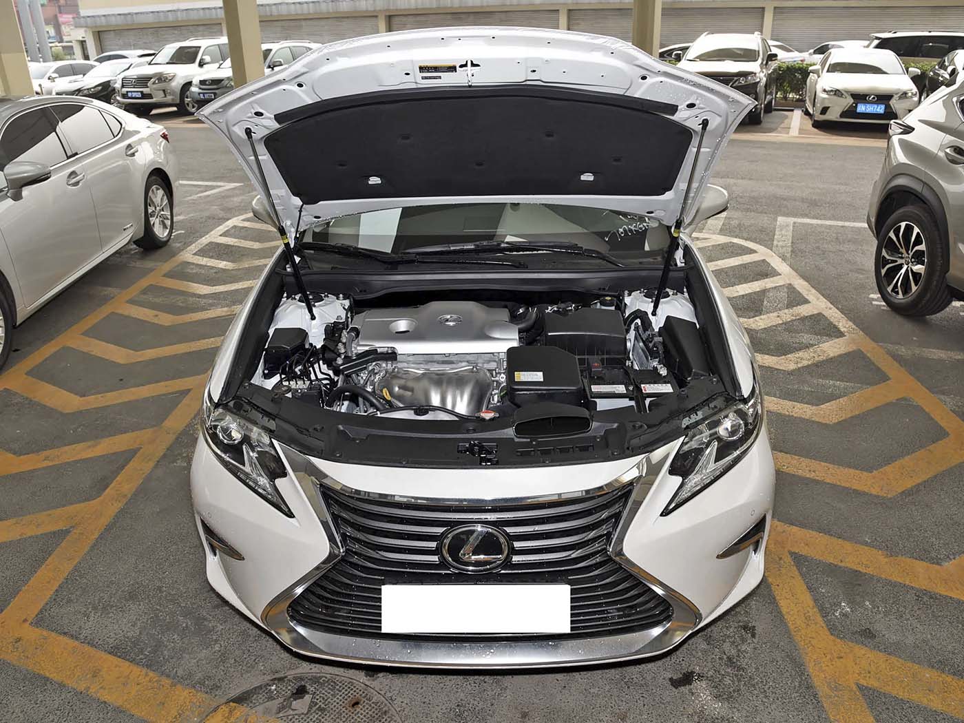 2015 Lexus ES