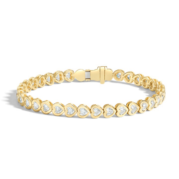Artipisyal na Diamond Heart Bracelet noong 18K