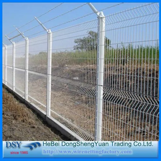 White Pvc Coated Welded Wire Mesh Fence