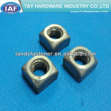 din 557 square nuts