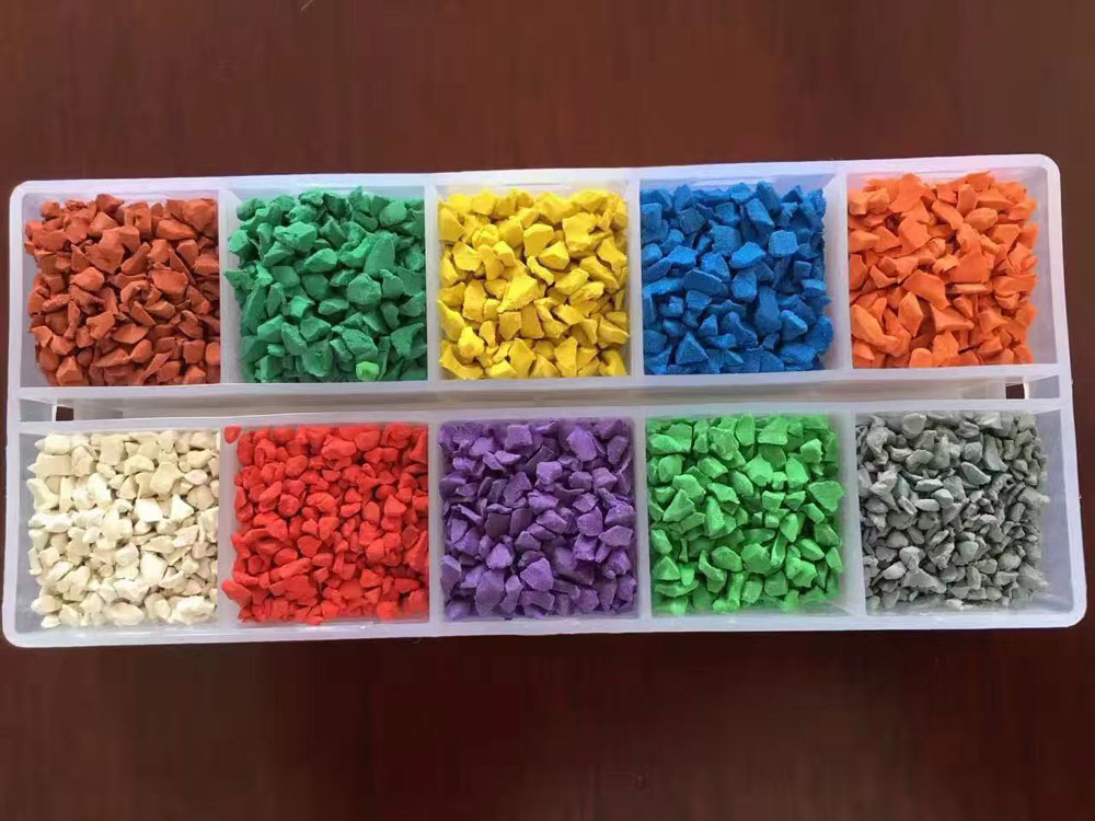 Colored rubber particles (3)