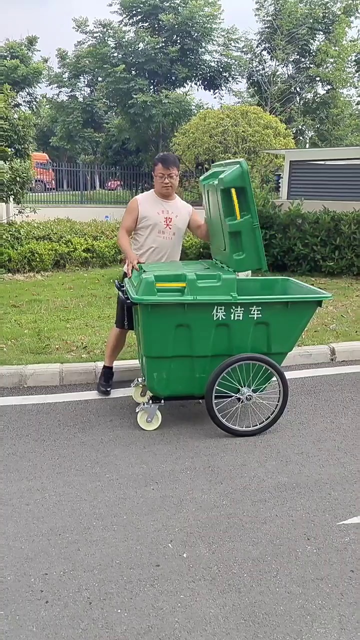 Large 400L Plastic Trash Can for Outdoor Use