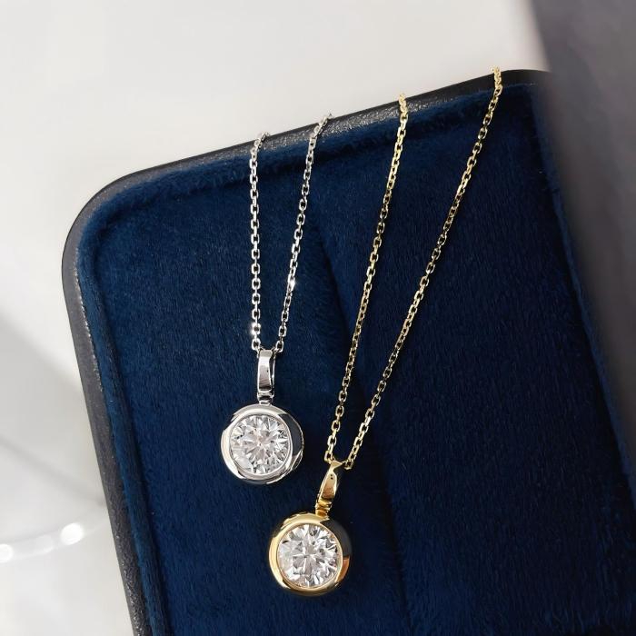 Kalung Loket Berlian Tumbuh Makmal Bezel Emas 18K