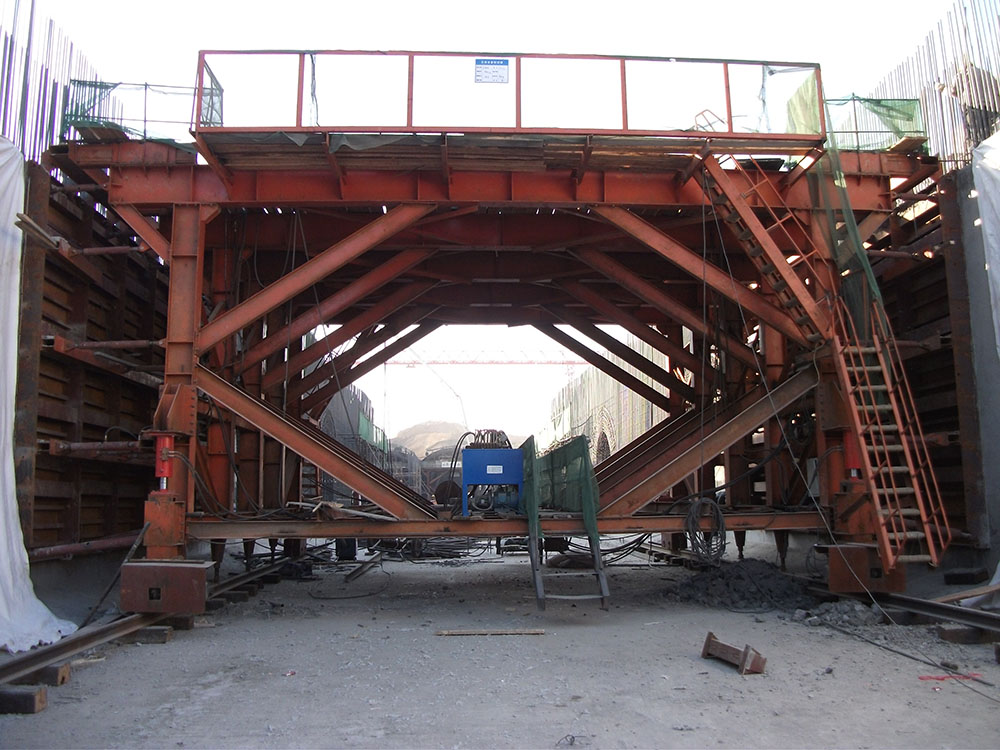 Hoofdstructuur van tunnel voering zijwand trolley