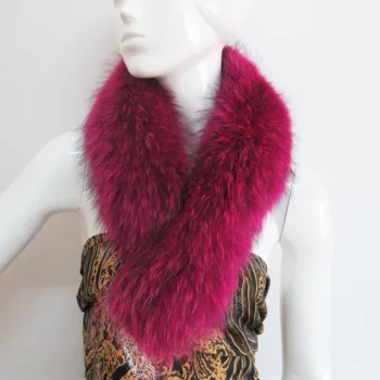 Dyed raccoon fur collar