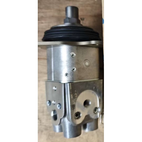 High Quality 702-16-06050 PILOT VALVE for Dozer D155 Parts