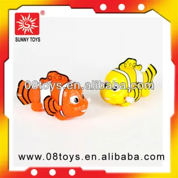 Plastic wind up sea animals