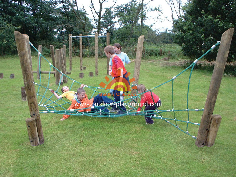 twisted rope climbing net kids park