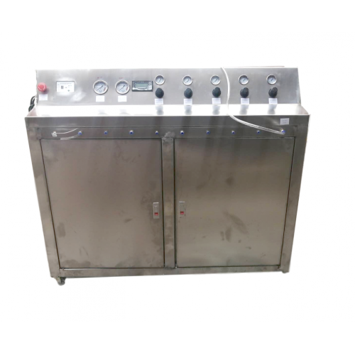 Freely movable mirror effect chrome spray plating machine