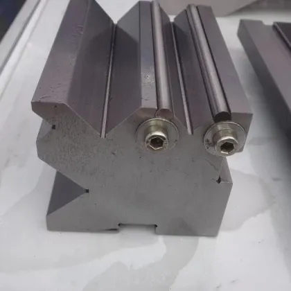 90 Degree Amada 4 V Dies and Promecam Amada Press Brake Tooling