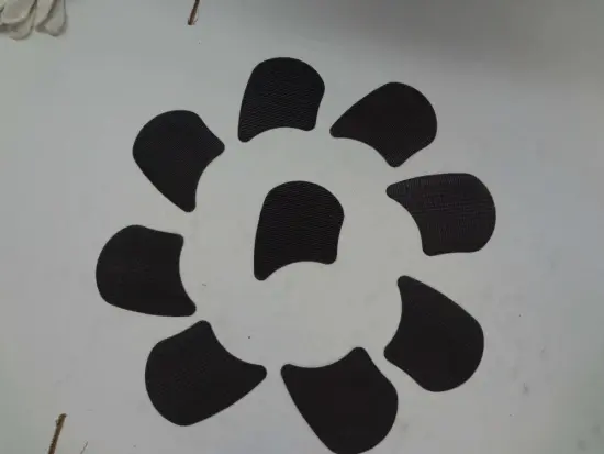 ps mesh in kidney shape Black Iron Wire