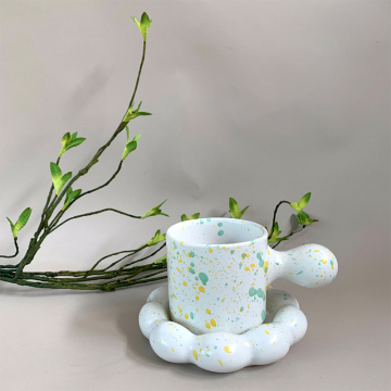 Handbemalte Keramik -Becher -Set - einzigartige Designs für Kaffee, Tee und Wasser