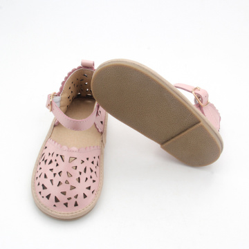 Sandálias infantis de couro rosa doce para meninas