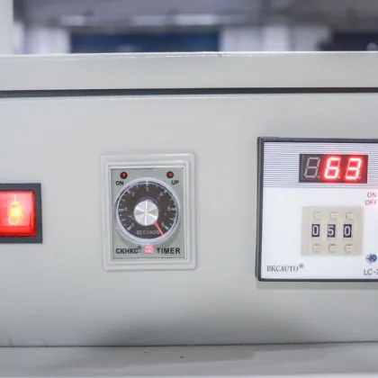 Hydraulic Creasing Press and Nipping Machine for Post-Press Bookbinding Equipment