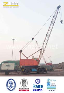 Menggunakan listrik Tirus crane untuk port