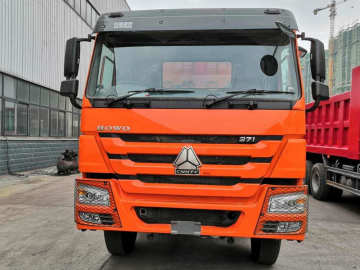 40 Tons 12 Tyres Sinotruk Howo รถดัมพ์