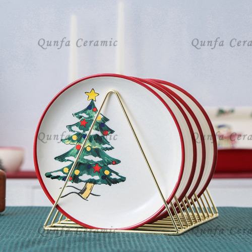 Calco della ceramica di Natale in cucina in cucina