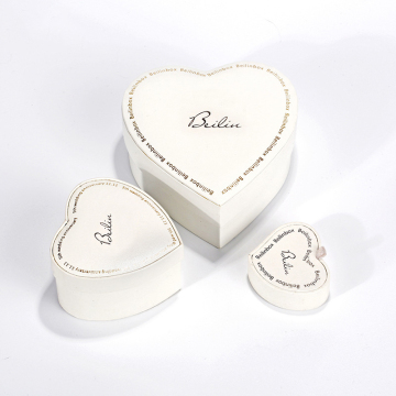 Boîte cadeau de la Saint-Valentin en papier blanc pour collier et boucles d'oreilles - emballage de bijoux en forme de coeur