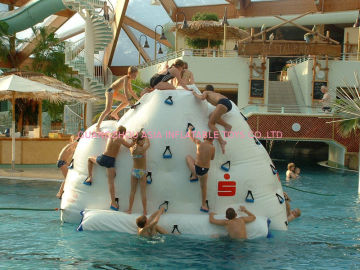 Waterproof And Fire Retardant Hot Air Welding Workmanship Inflatable Iceberg