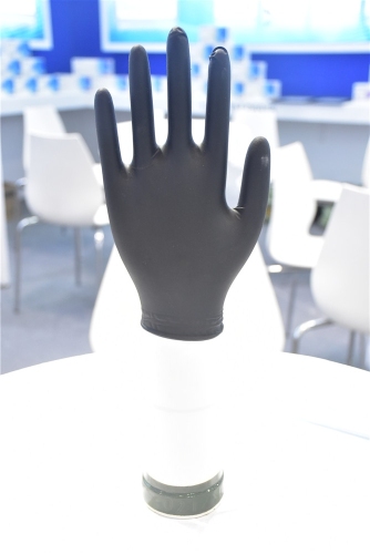 黒い使い捨ての家庭用ニトリル手袋
