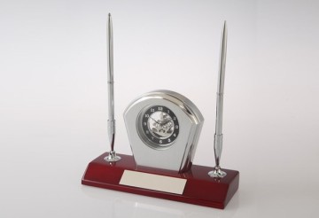 Personalized piano Finish Desk Clock on Base with 2 Pens