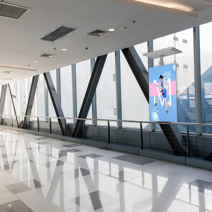 Hanging Digital Signage and Displays: LCD HD Screens for Advertising
