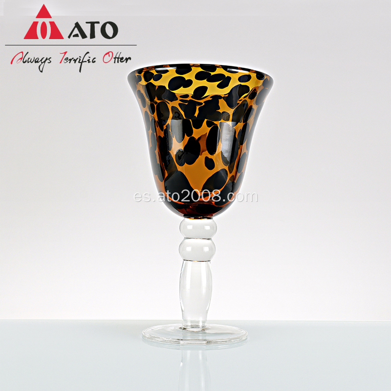 Copas de vinos con estampado de leopardo