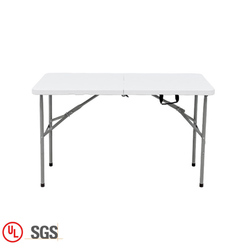 Meja dan kerusi yang dilipat ditetapkan plastik segi empat tepat