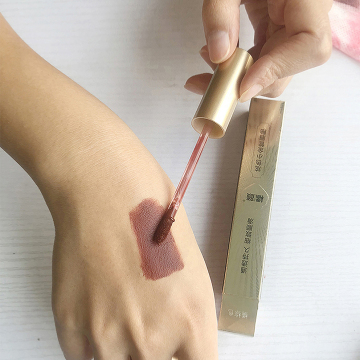 Lip lacquer clear rich color