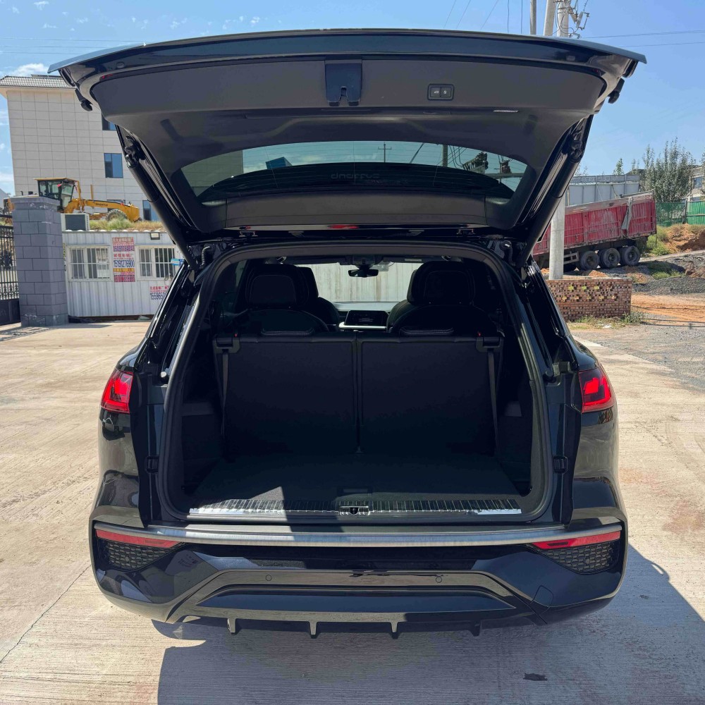 Audi Q6 2024 model 45TFSI quattro Qiyun trim, Flying Rider package, 6-seater