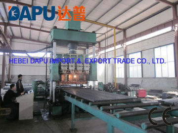 Steel grating welding equipment